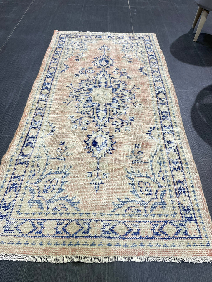 Beige Turkish Runner Rug 2' 8" x 5' 5" Hand-Knotted | No. WR76079