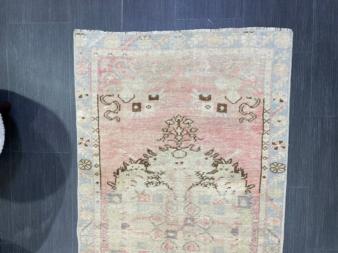 Beige Turkish Oushak Rug 2' 8" x 5' 1" Hand-Knotted pattern