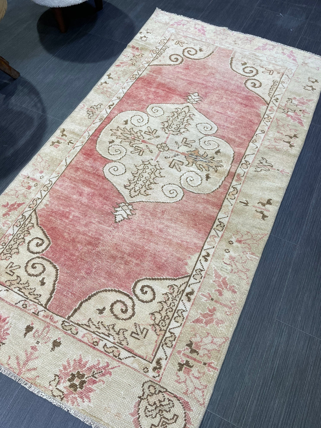 Beige Turkish Oushak Rug 2' 8" x 5' 1" Hand-Knotted reverse