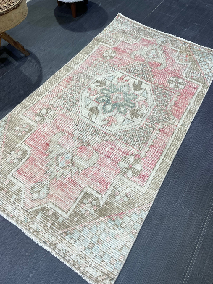Rust Turkish Runner Rug 2' 11" x 5' 5" Hand-Knotted detail