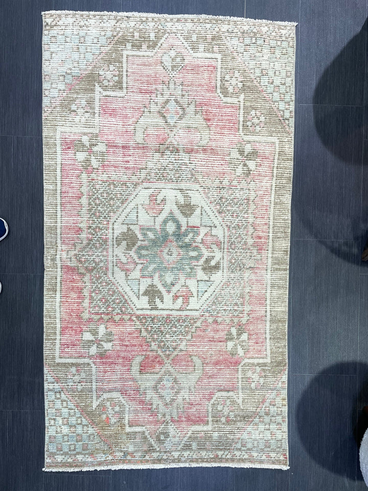 Rust Turkish Runner Rug 2' 11" x 5' 5" Hand-Knotted texture