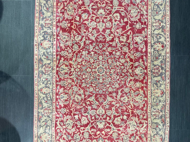Turkish Runner Rug 2' 11" x 5' 1" Hand-Knotted pattern