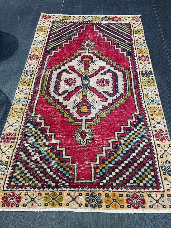 Beige Turkish Oushak Rug 3' 3" x 5' 7" Hand-Knotted detail