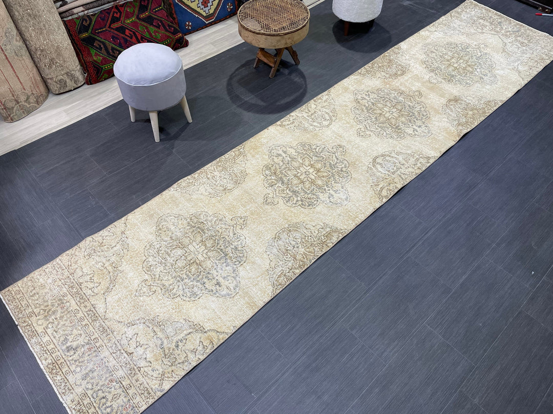 Beige Turkish Runner Rug 2' 10" x 12' 9" Hand-Knotted border