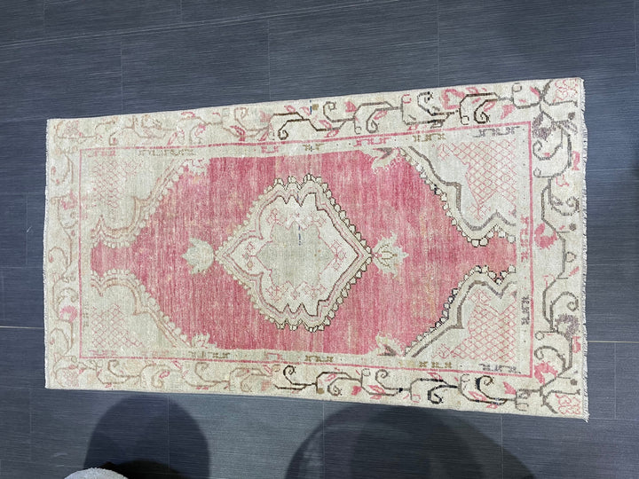 Beige Turkish Oushak Rug 2' 11" x 5' 5" Hand-Knotted view