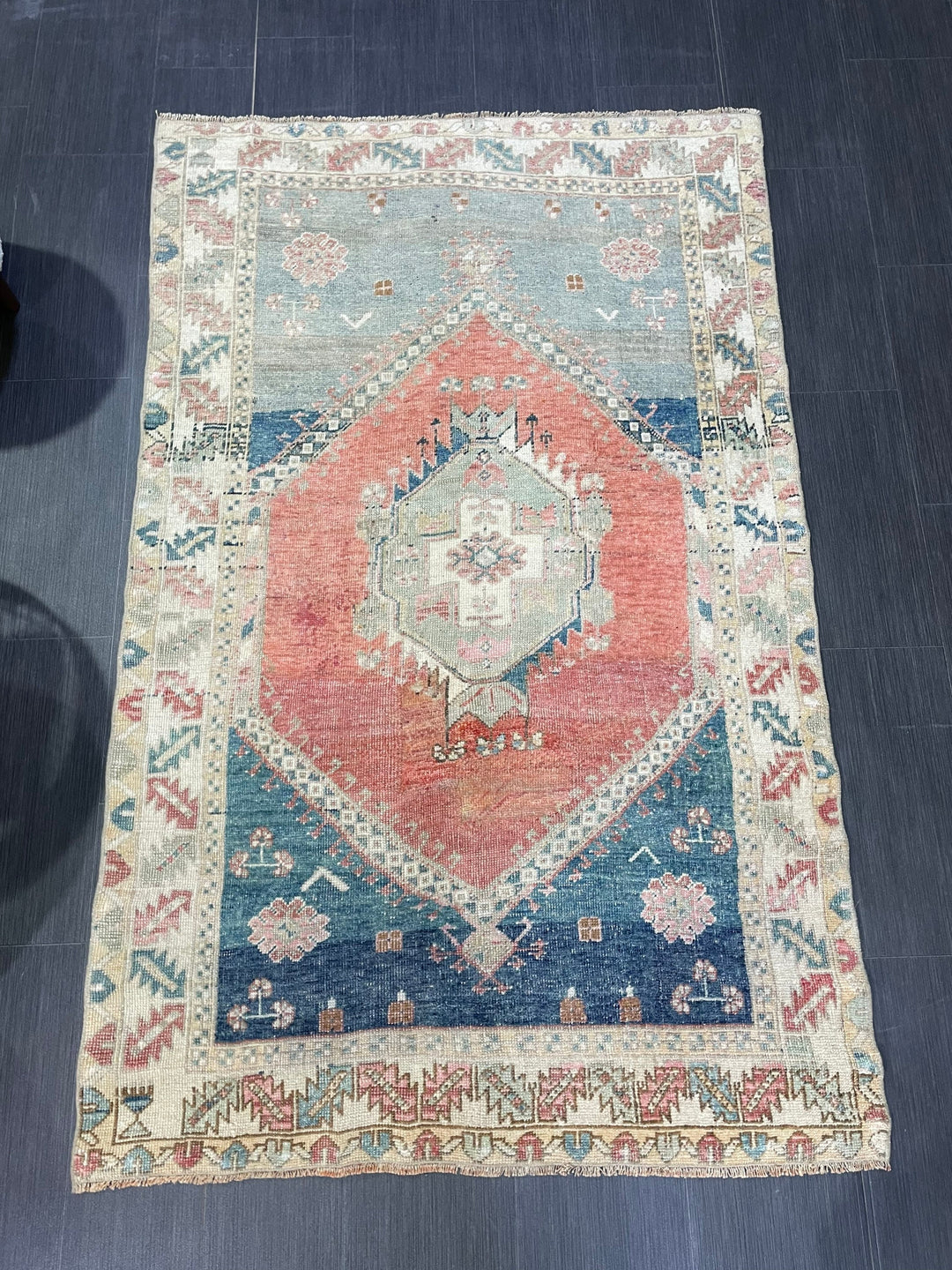 Turkish Oushak Rug 3' 11" x 6' 4" Hand-Knotted texture