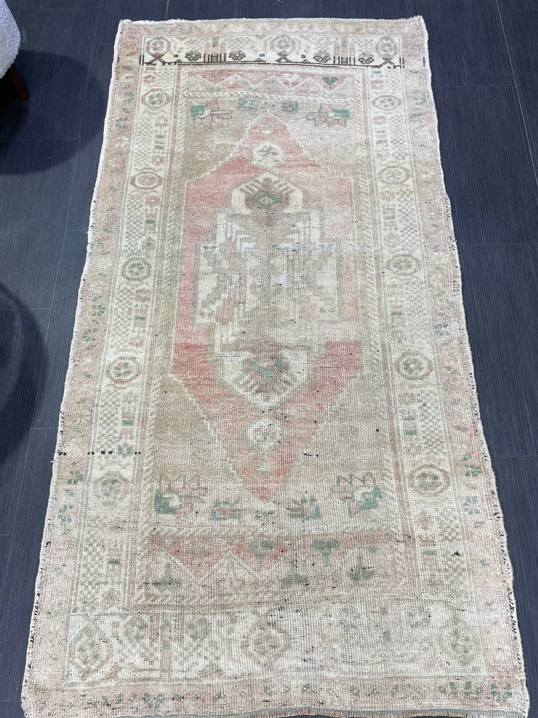 Beige Turkish Oushak Rug 2' 11" x 5' 7" Hand-Knotted detail