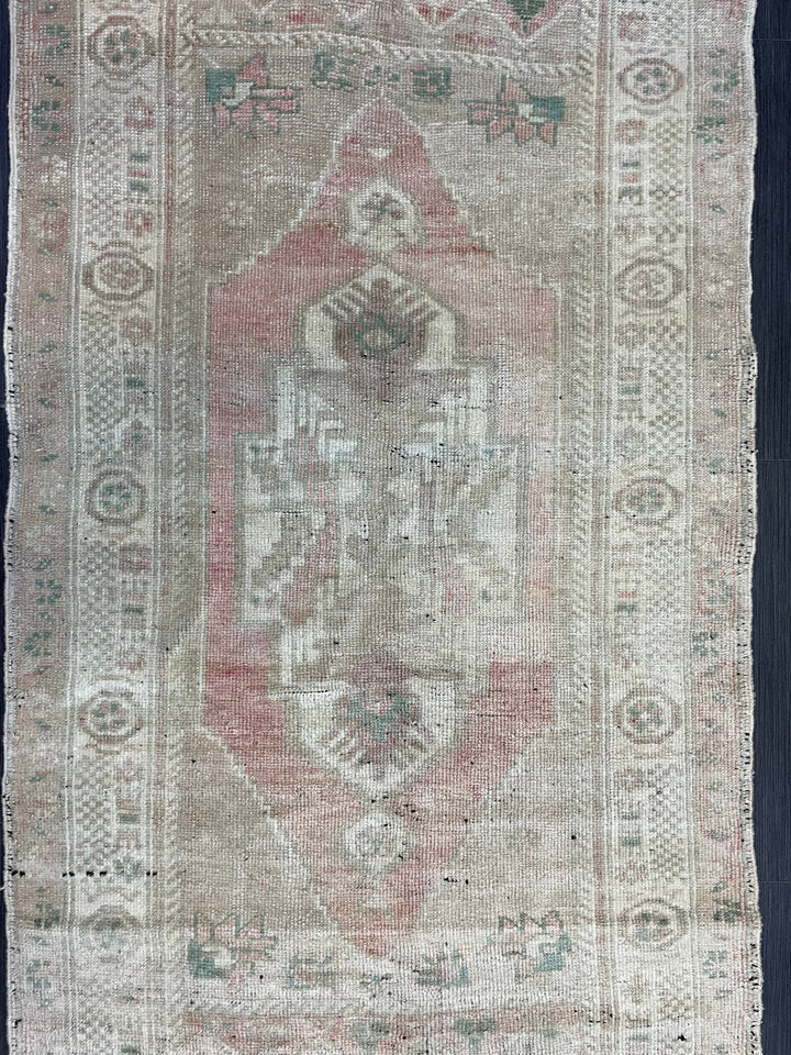 Beige Turkish Oushak Rug 2' 11" x 5' 7" Hand-Knotted pattern
