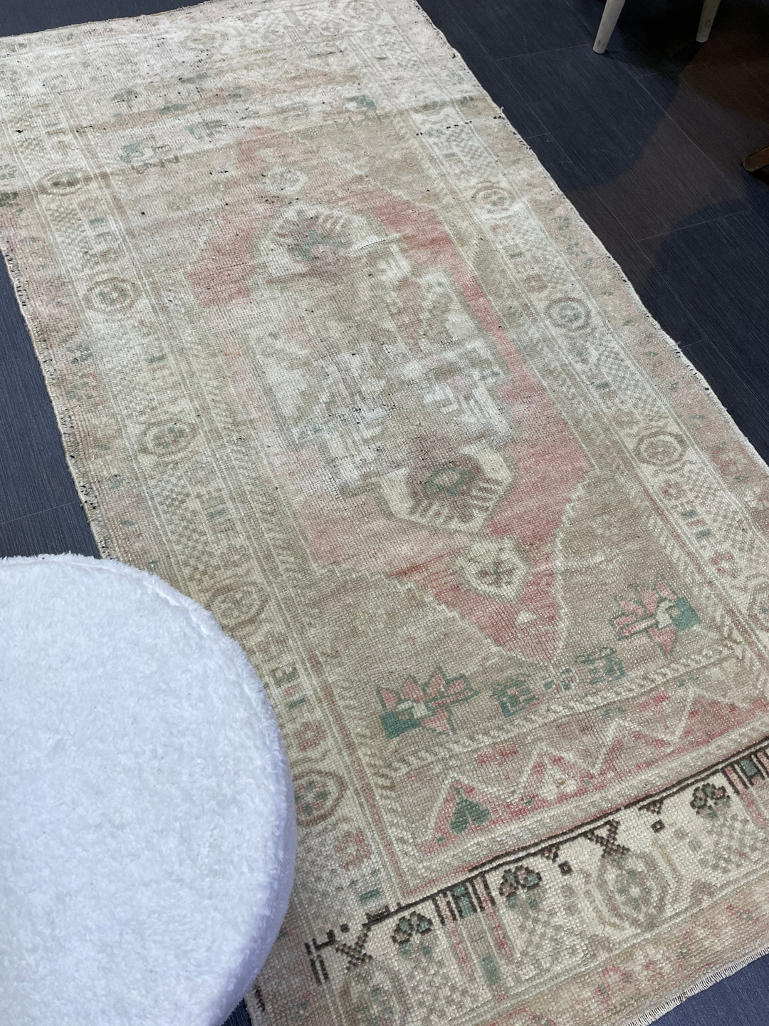 Beige Turkish Oushak Rug 2' 11" x 5' 7" Hand-Knotted field
