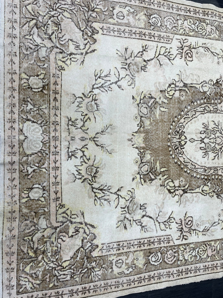 Beige Turkish Oushak Rug 5' 11" x 10' 1" Hand-Knotted | No. WR33470