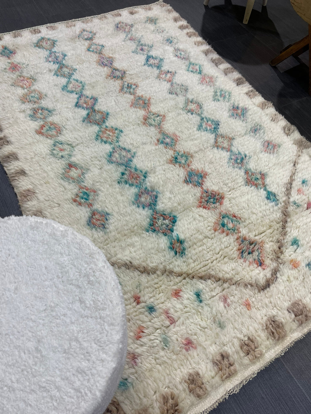 Tan Turkish Vintage Rug 3' 5" x 5' 4" Hand-Knotted detail