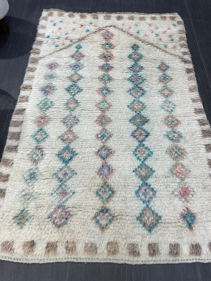 Tan Turkish Vintage Rug 3' 5" x 5' 4" Hand-Knotted pattern