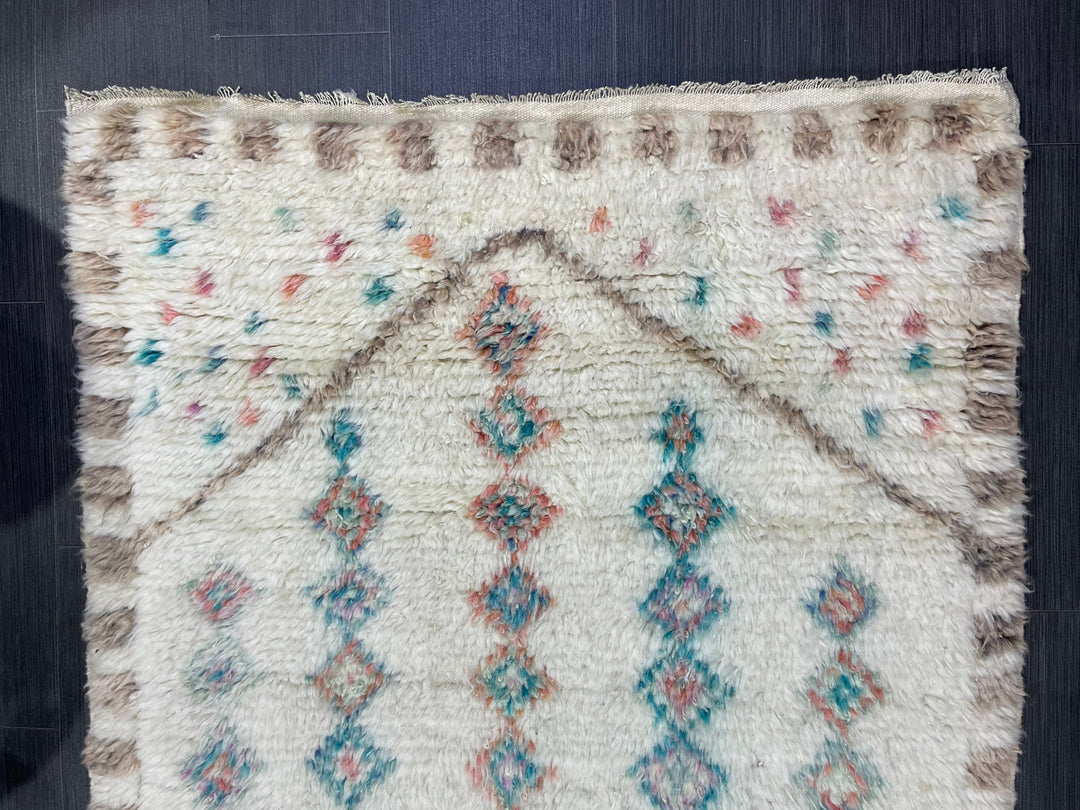 Tan Turkish Vintage Rug 3' 5" x 5' 4" Hand-Knotted border