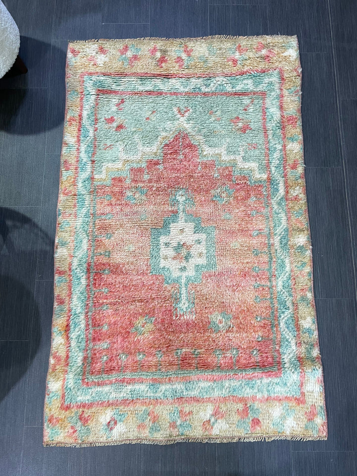Tan Turkish Vintage Rug 3' 1" x 5' 1" Hand-Knotted field