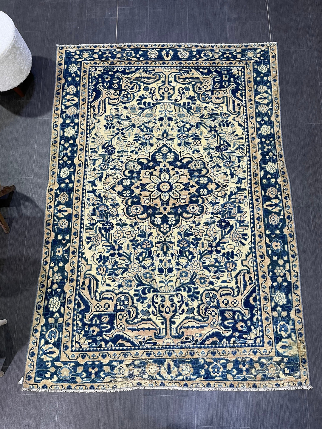 Navy Runner Rug 4' 5" x 6' 5" - No. WR26089