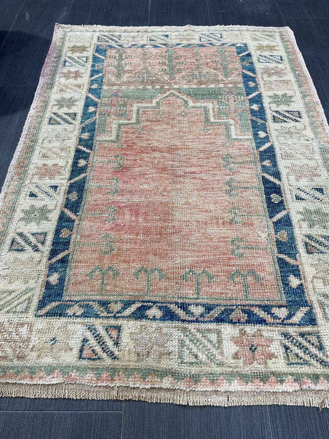 Beige Turkish Oushak Rug 2' 6" x 3' 7" Hand-Knotted pattern