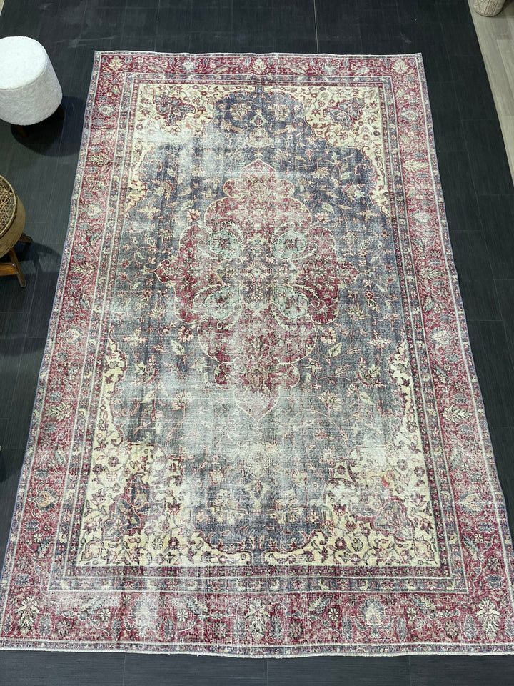 Beige Turkish Oushak Rug 6' 3" x 10' Hand-Knotted detail