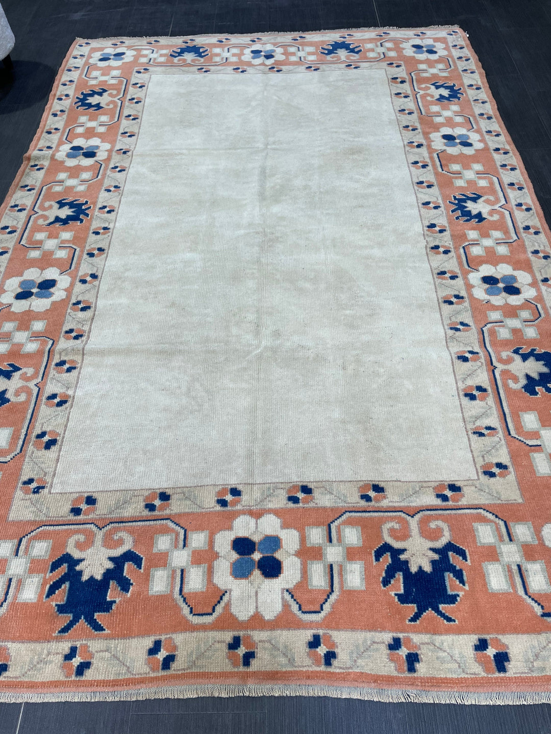 Beige Turkish Oushak Rug 5' 10" x 8' 7" Hand-Knotted close-up