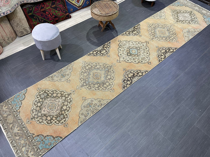 Beige Turkish Runner Rug 2' 10" x 13' 1" Hand-Knotted detail
