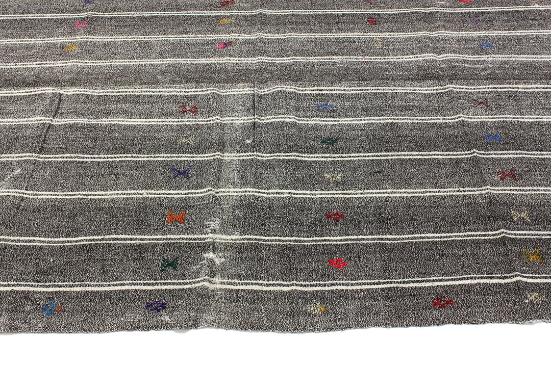 Gray Kilim Rug 5' 7" x 7' 1" | No. VR22977