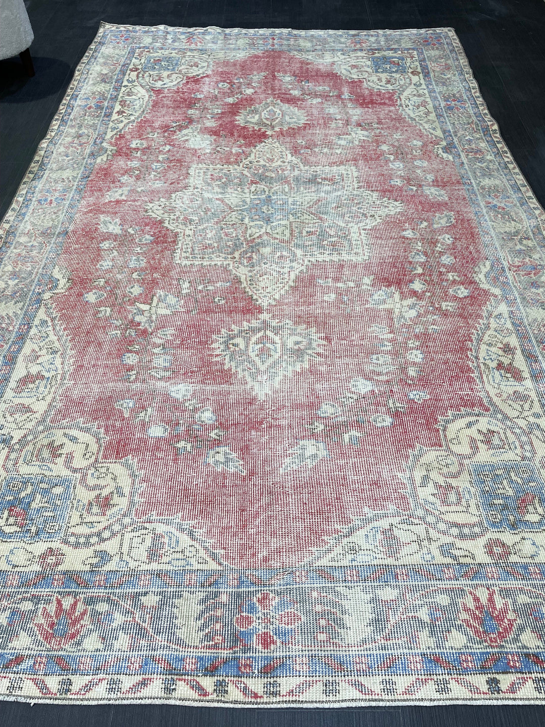 Turkish Runner Rug 5' 10" x 9' 6" Hand-Knotted pattern