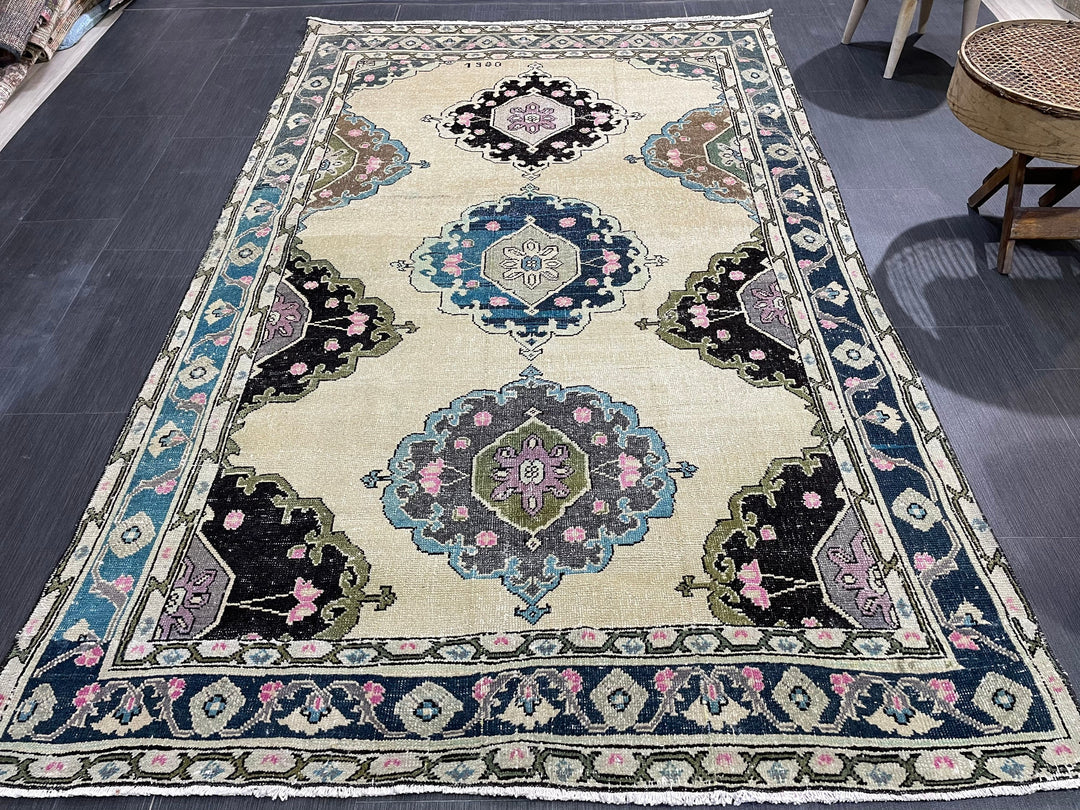 Rust Turkish Runner Rug 4' 10" x 7' 10" Hand-Knotted field