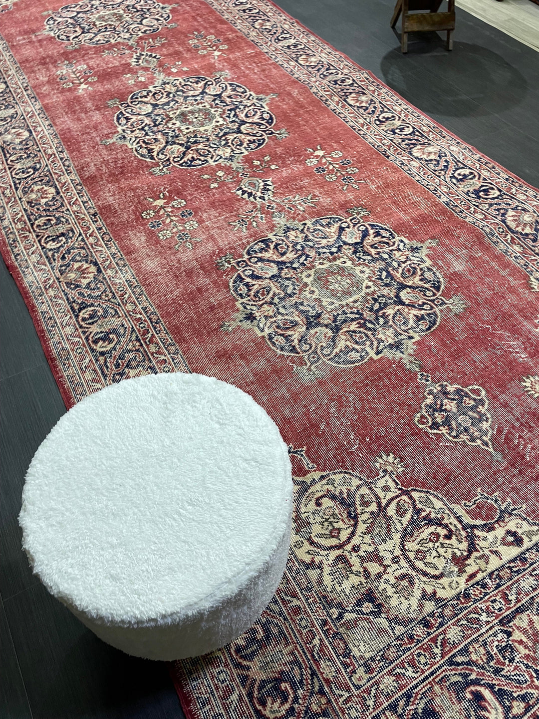 Beige Turkish Runner Rug 4' 10" x 12' 10" Hand-Knotted close-up