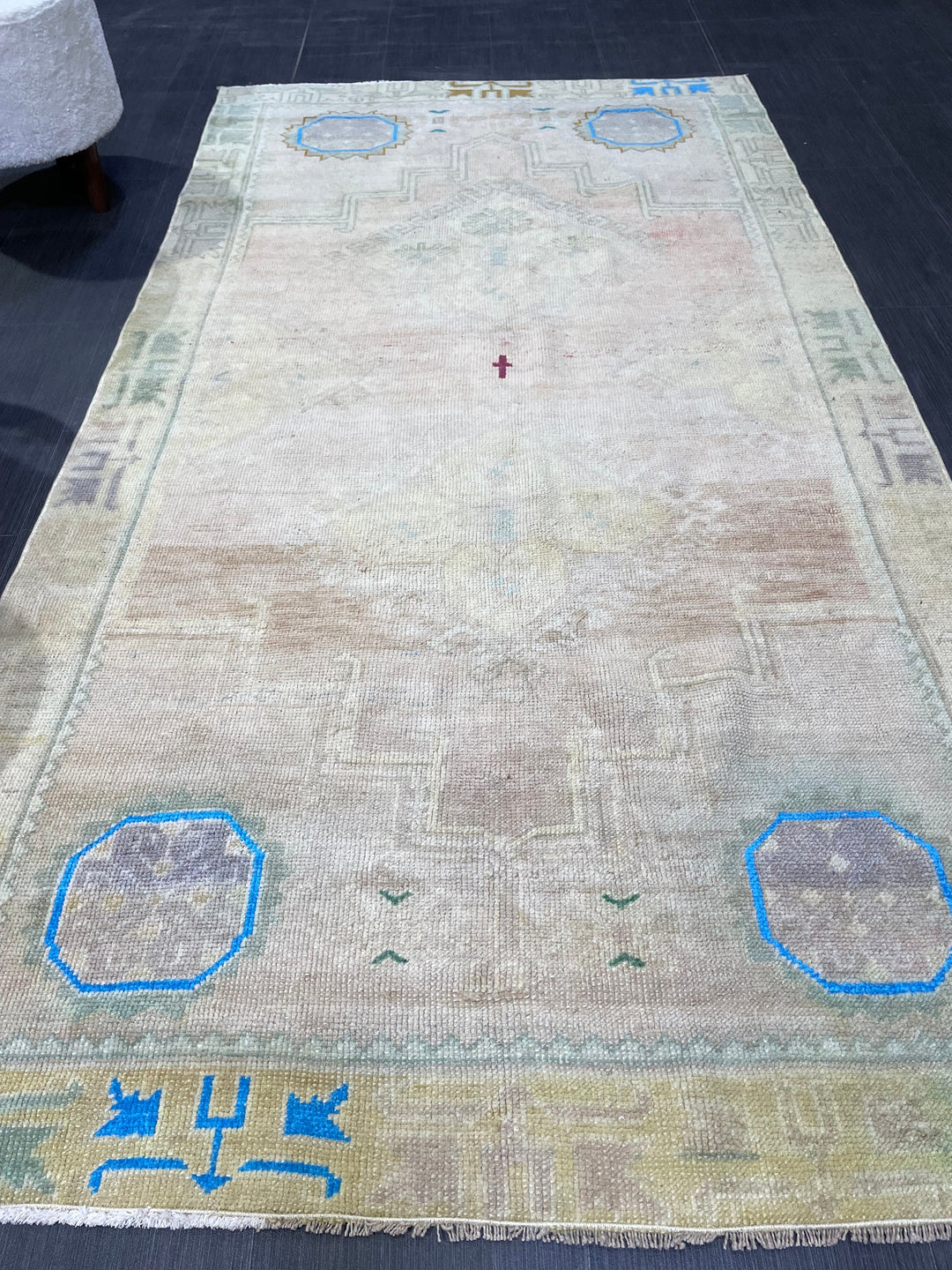 Turkish Oushak Rug 3' 10" x 7' 3" Hand-Knotted pattern