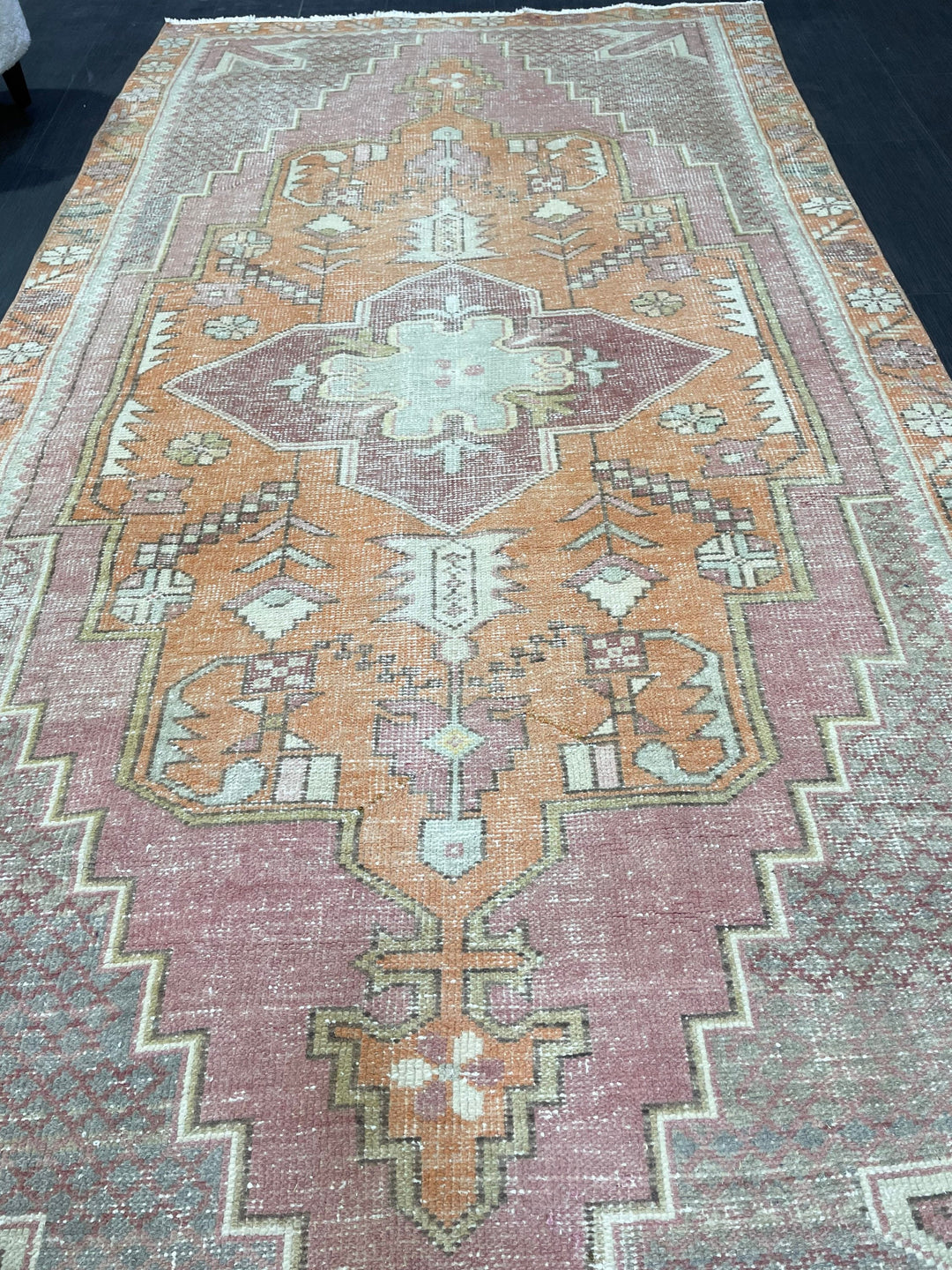 Orange Turkish Runner Rug 4' 5" x 8' 6" Hand-Knotted detail