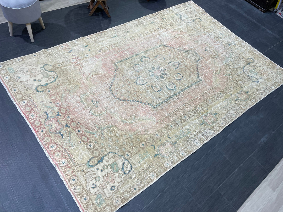 Pink Turkish Oushak Rug 5' 11" x 9' 3" Hand-Knotted detail