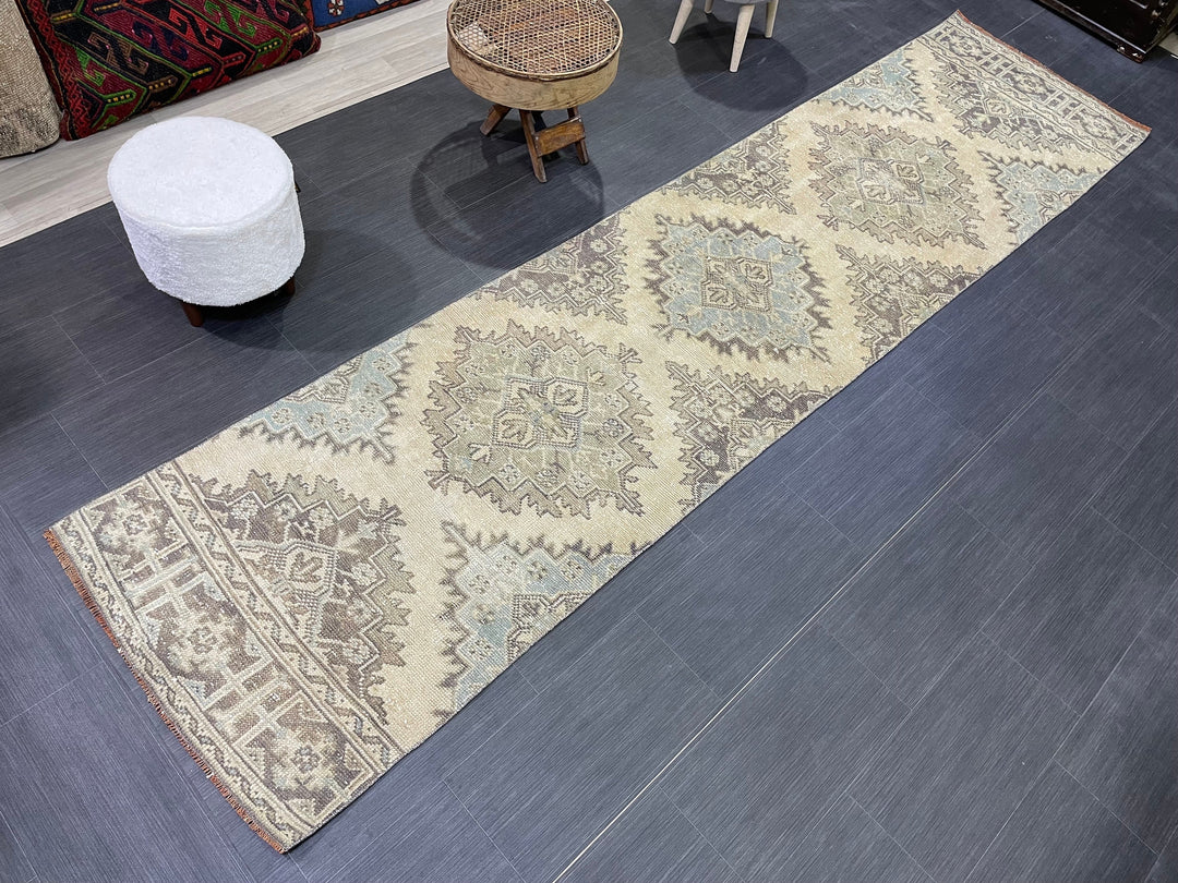 Beige Turkish Runner Rug 2' 8" x 11' 2" Hand-Knotted texture