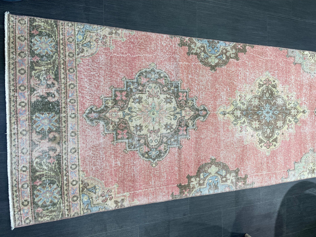 Beige Turkish Runner Rug 2' 10" x 13' 10" Hand-Knotted detail
