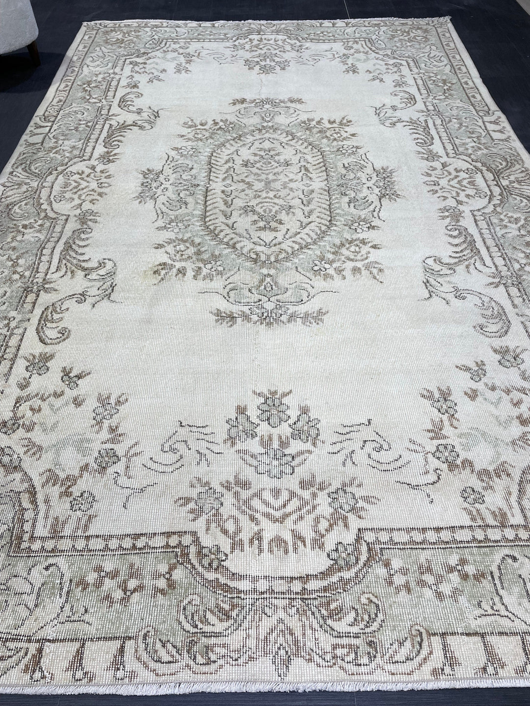 Beige Turkish Runner Rug 6' 5" x 10' Hand-Knotted texture