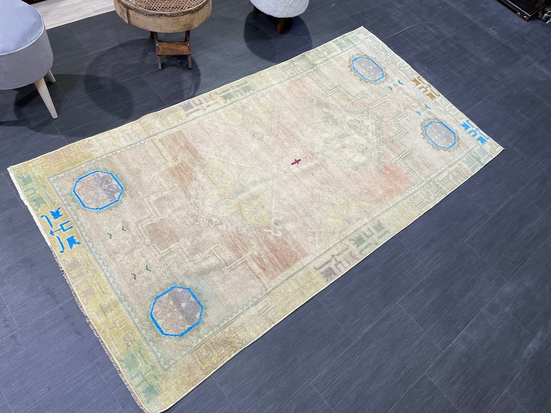 Turkish Oushak Rug 3' 10" x 7' 3" Hand-Knotted texture