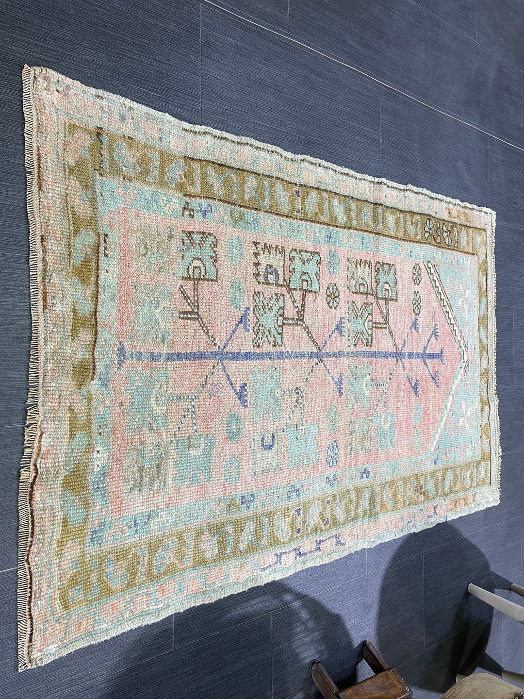 Beige Turkish Oushak Rug 2' 10" x 4' 4" Hand-Knotted detail