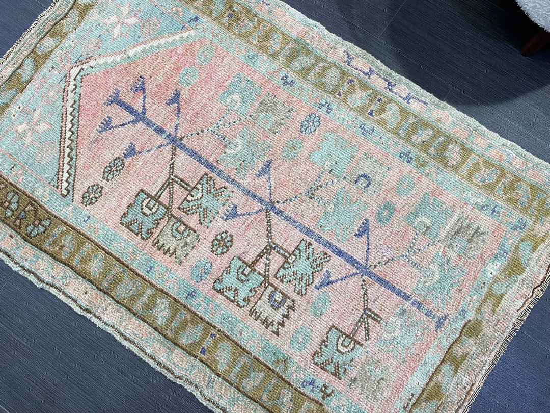 Beige Turkish Oushak Rug 2' 10" x 4' 4" Hand-Knotted border