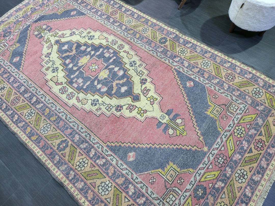 Turkish Oushak Rug 4' 10" x 8' 6" Hand-Knotted view