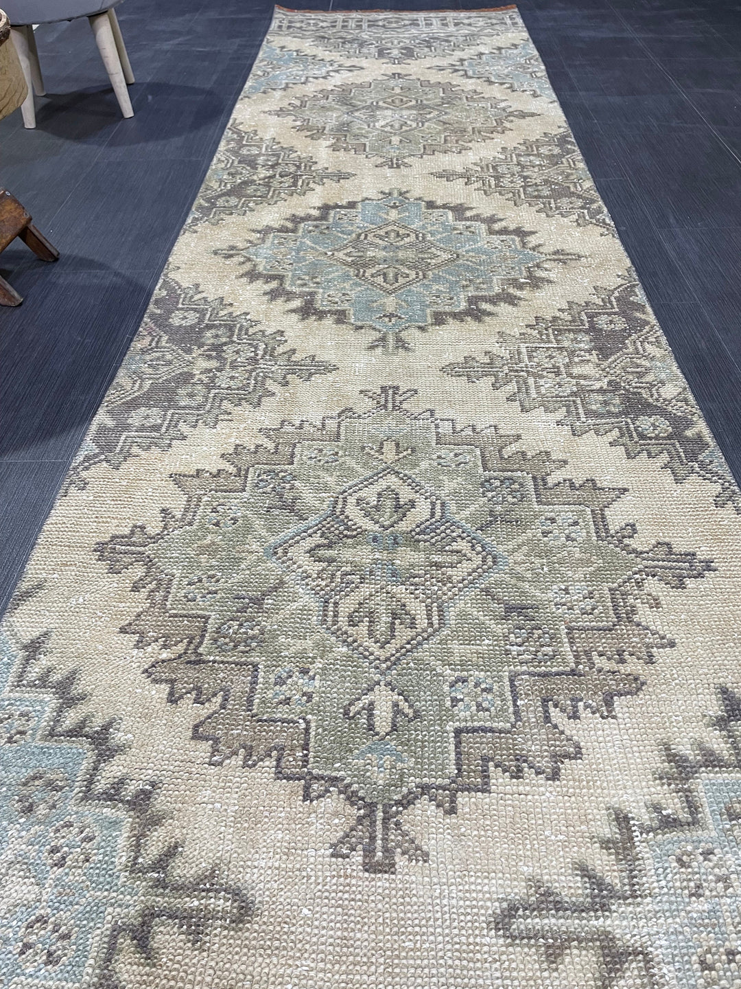 Beige Turkish Runner Rug 2' 8" x 11' 2" Hand-Knotted border