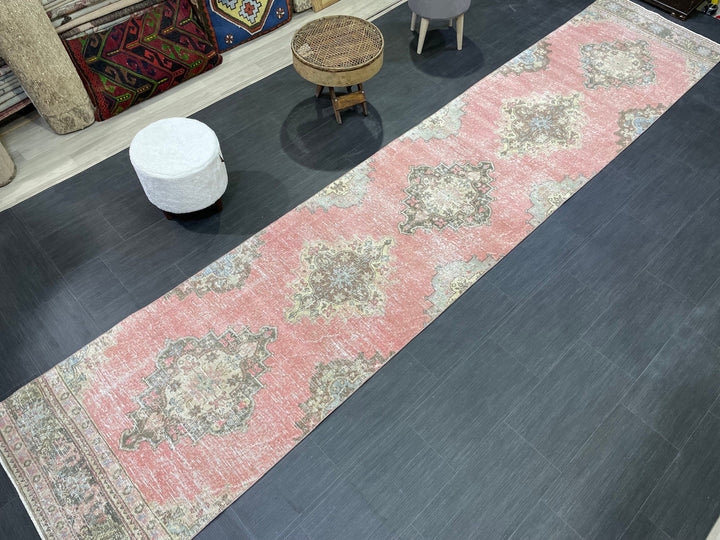 Beige Turkish Runner Rug 2' 10" x 13' 10" Hand-Knotted texture