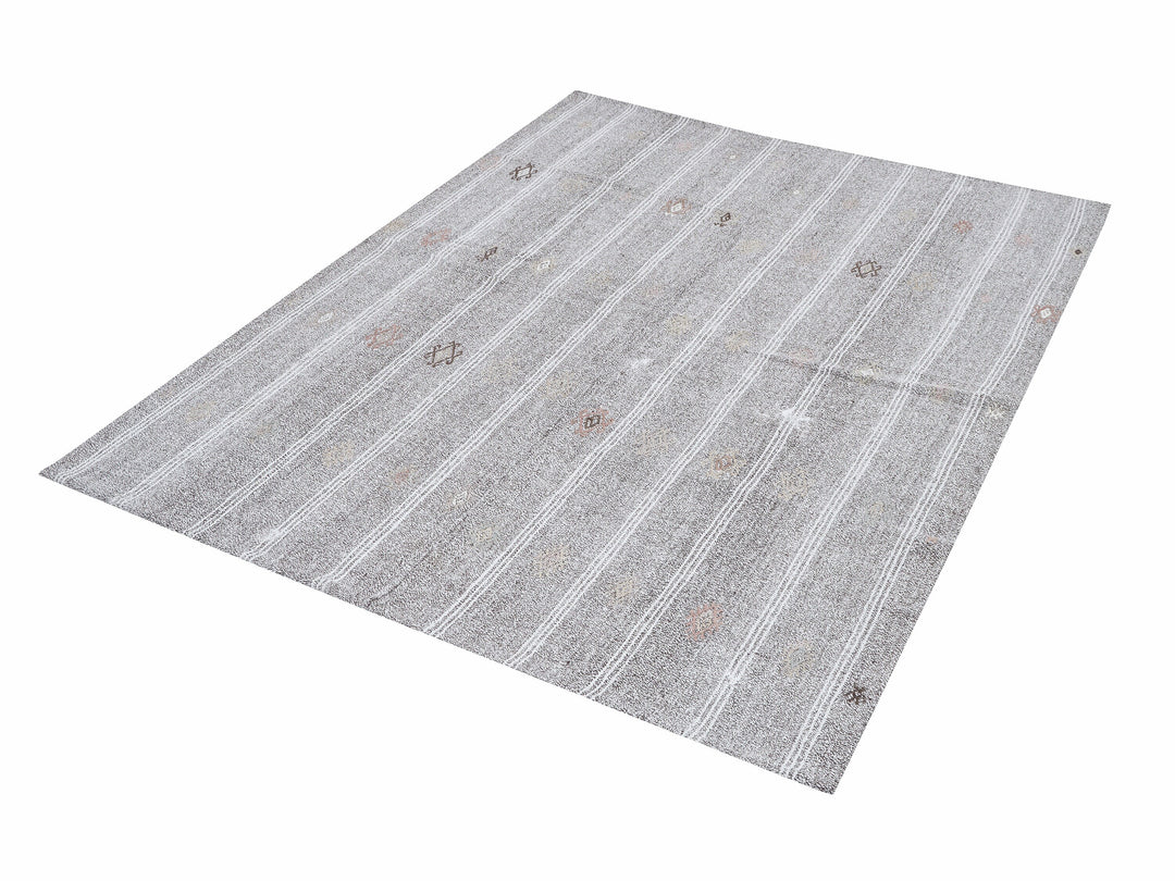 Gray Kilim Rug 5' 5" x 7' | No. VR61585