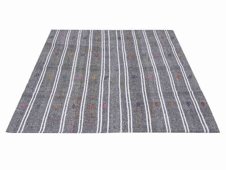 Gray Kilim Rug 5' 8" x 7' | No. VR48809