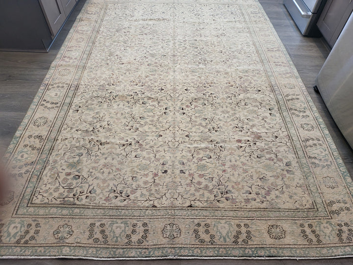 Beige Turkish Oushak Rug 6' 7" x 9' 4" Hand-Knotted detail