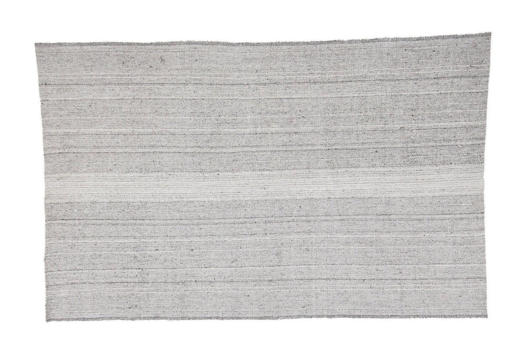 Gray Kilim Rug 5' 3" x 8' 4" | No. VR35206
