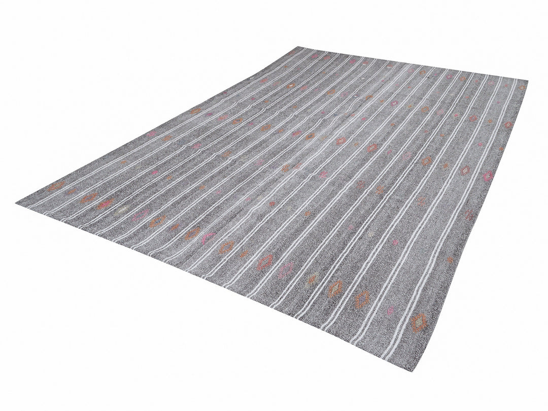Gray Kilim Rug 6' 7" x 9' 8" | No. VR90180