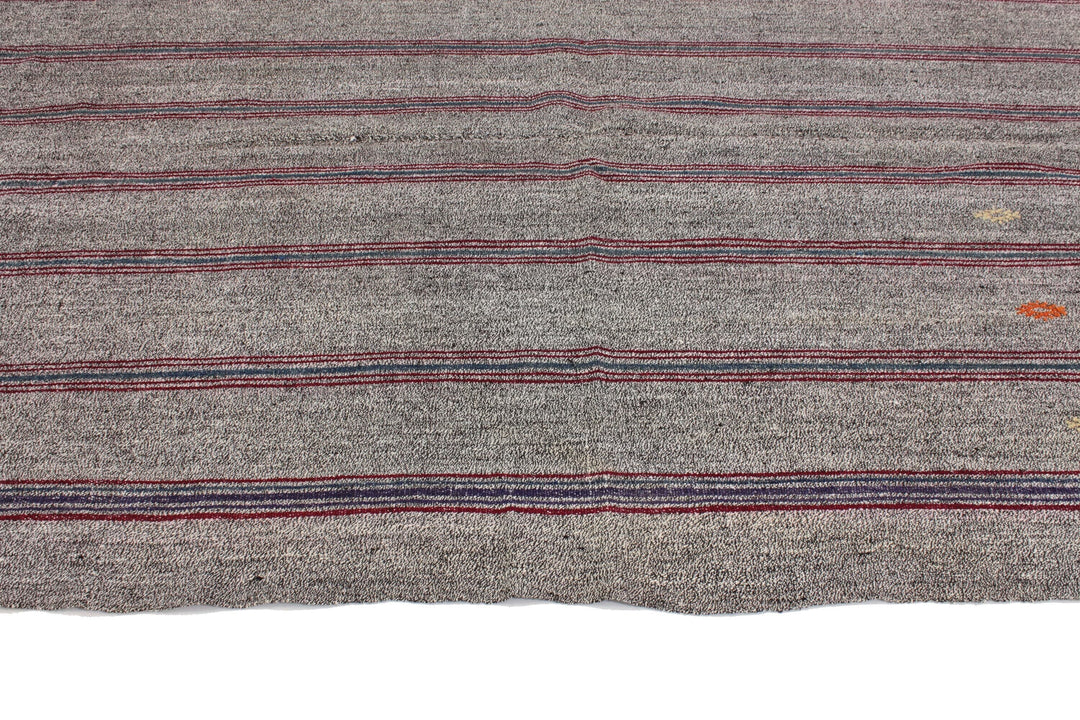 Gray Kilim Rug 6' 1" x 7' 10" | No. VR31422