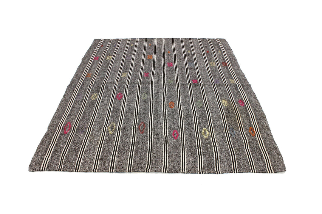 Gray Kilim Rug 5' 7" x 7' 3" | No. VR46147