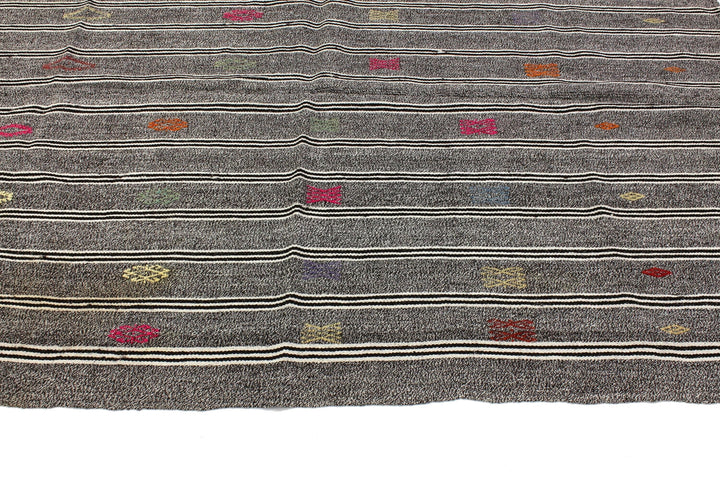 Gray Kilim Rug 5' 7" x 7' 3" | No. VR46147