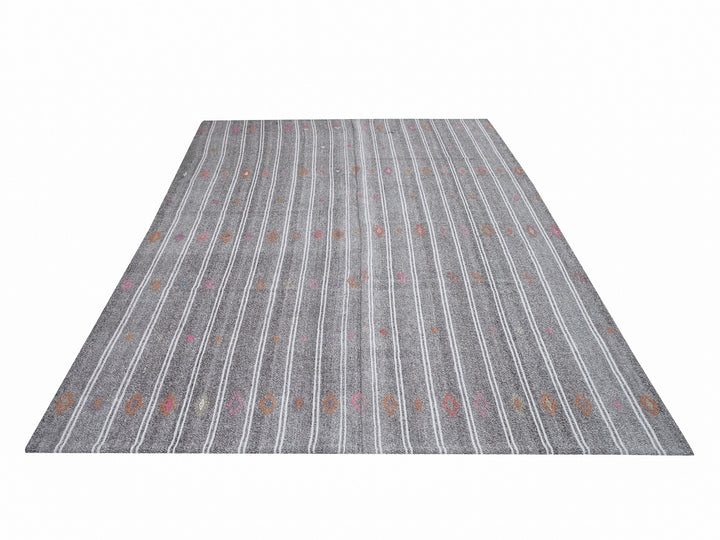 Gray Kilim Rug 6' 7" x 9' 8" | No. VR90180