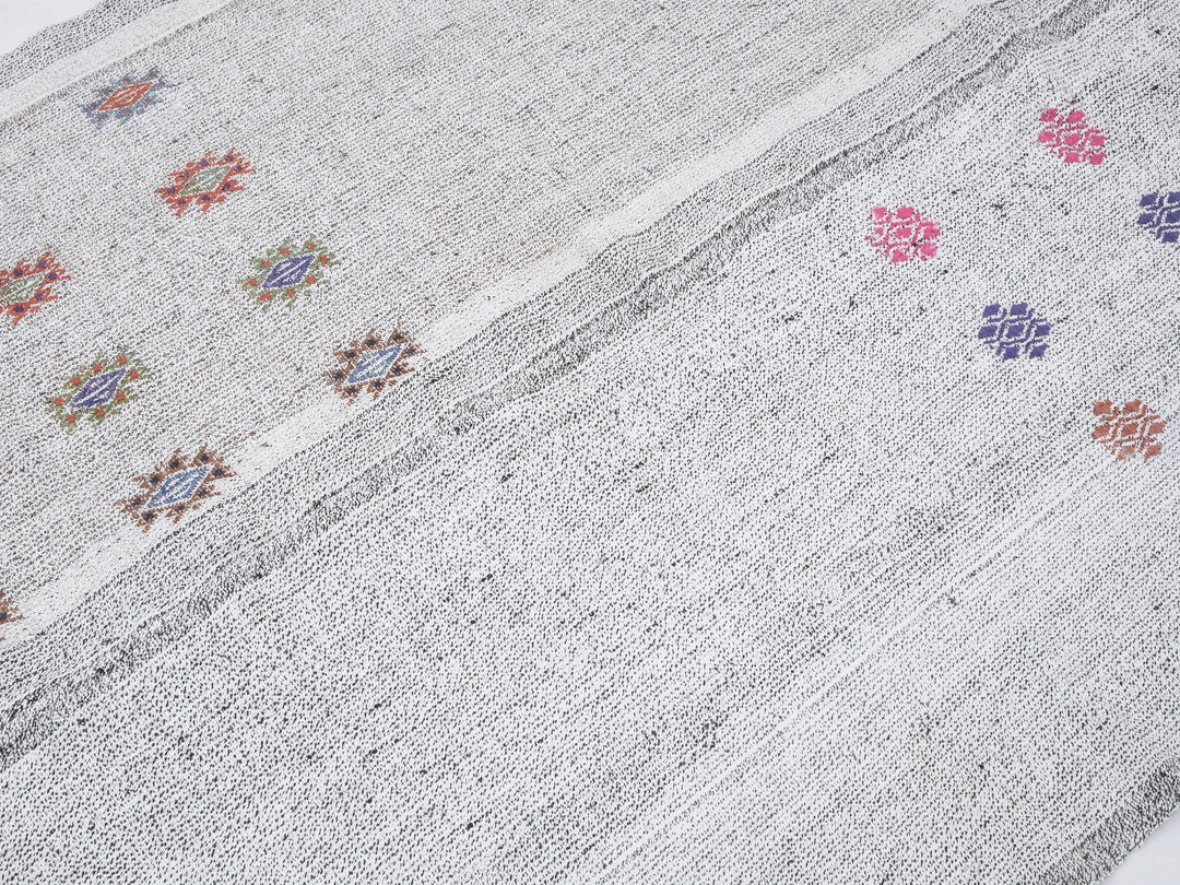 Gray Kilim Rug 4' 10" x 7' 5" | No. VR39120