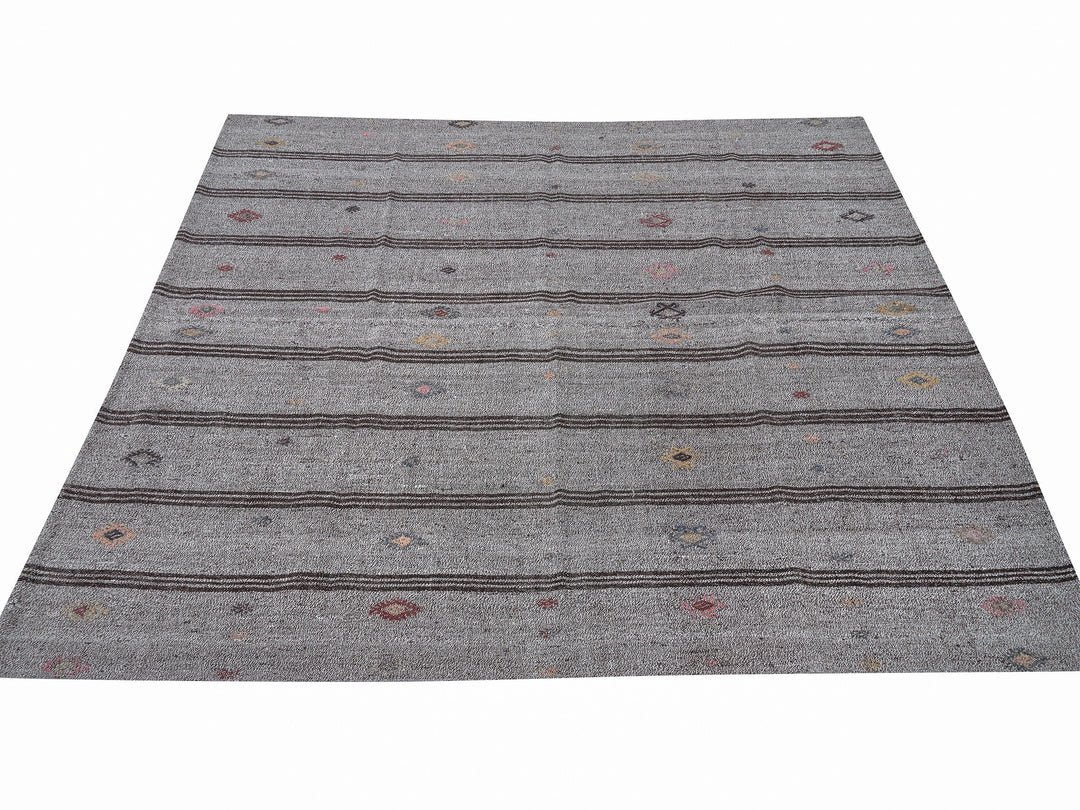 Gray Kilim Rug 6' 4" x 7' 2" | No. VR33773
